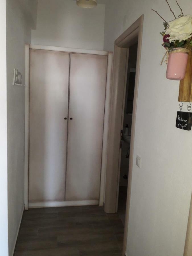 U Jacka Apartment Neoi Poroi Exterior foto